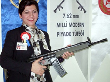 TSK'YA ALINACAK YENİ MODERN PİYADE TÜFEKLERİNİN ÜRETİMİ 30 AYDA TAMAMLANACAĞI AÇIKLANIRKEN, SİLAHLI KUVVETLERİ'NE KAZANDIRILACAK YENİ SİLAHLAR TANITILDI. (VELİ YILMAZ/KIRIKKALE-İHA)