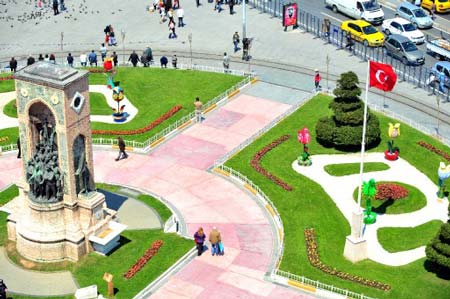taksim_aniti